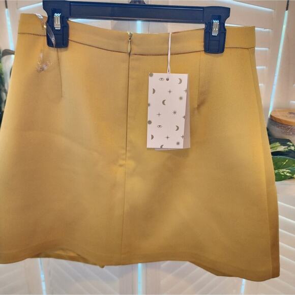GIGIIS MUSTARD NEW SILK LIKE SHORTS WITH POCKETS SIZE XS MADE IN TURKEY - Picture 5 of 9